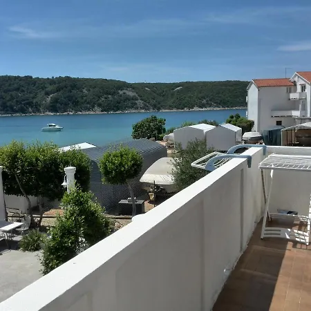 Maison d'hôtes And With A Swimming Pool Kampor, Rab - 12773 Kampor